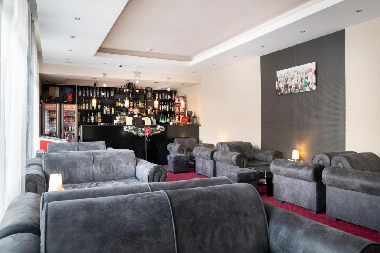 Paradise Spa Hotel Цигов-Чарк Экстерьер фото