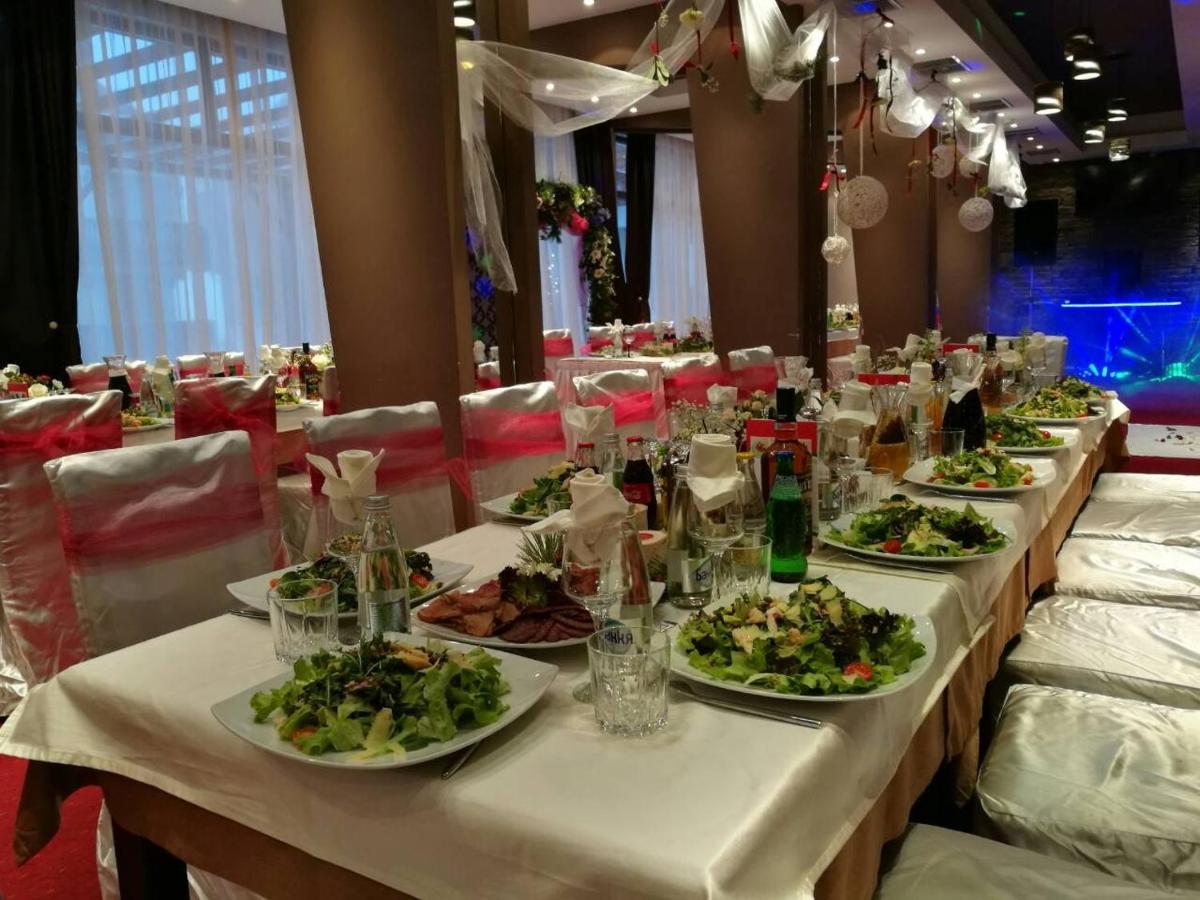 Paradise Spa Hotel Цигов-Чарк Экстерьер фото