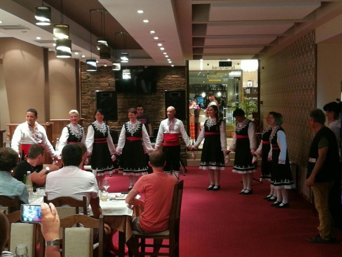 Paradise Spa Hotel Цигов-Чарк Экстерьер фото