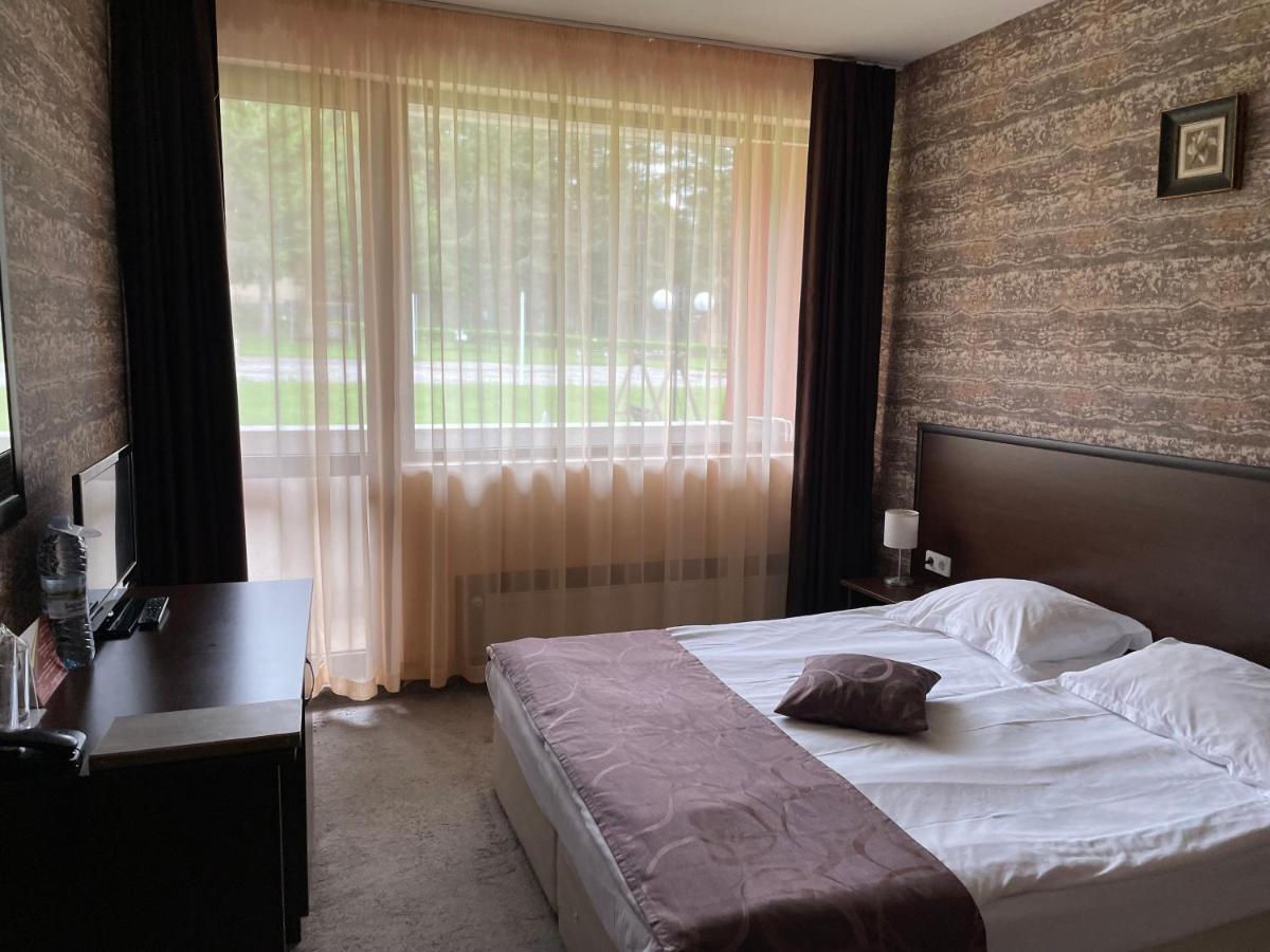 Paradise Spa Hotel Цигов-Чарк Экстерьер фото
