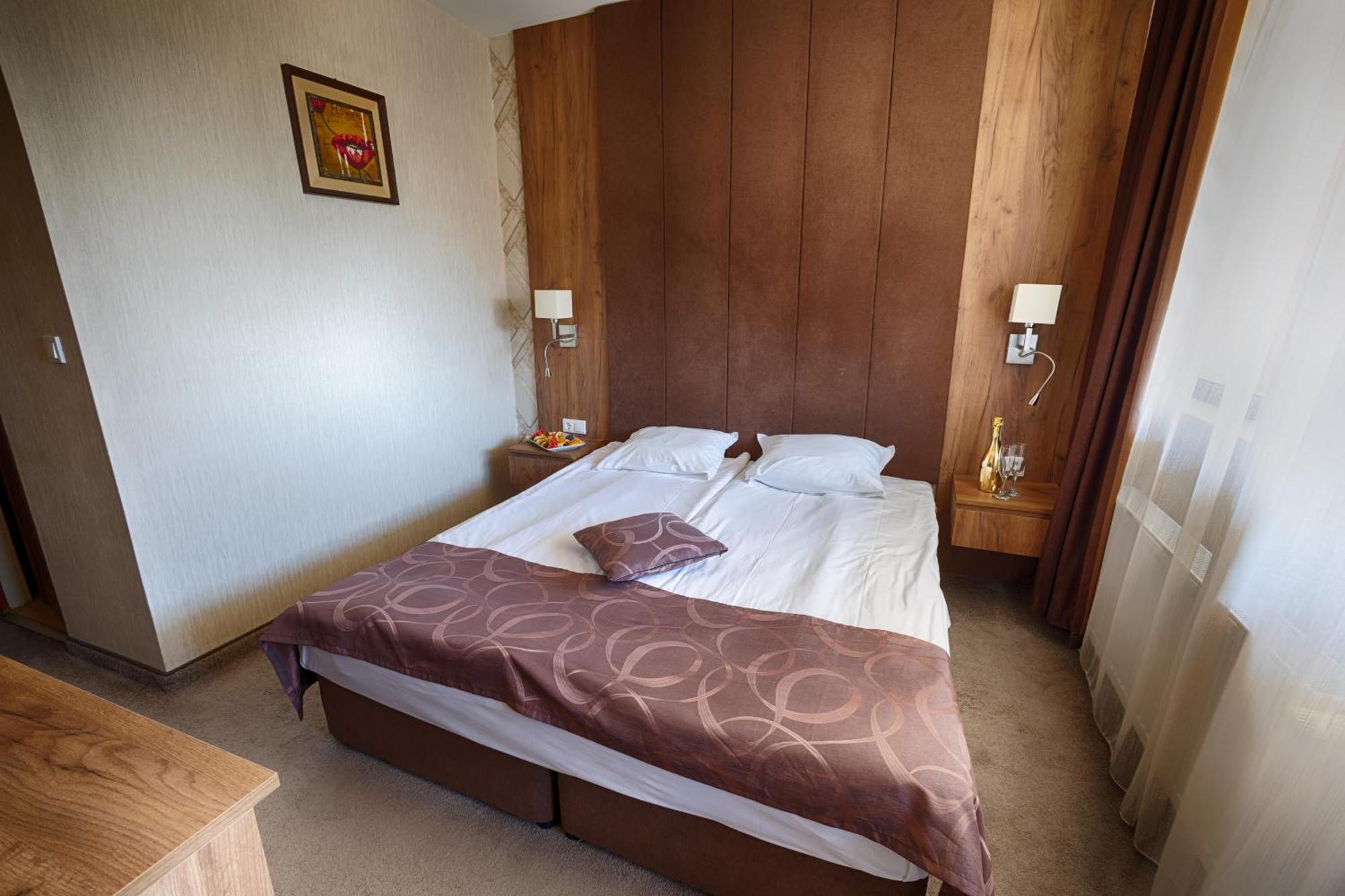 Paradise Spa Hotel Цигов-Чарк Экстерьер фото
