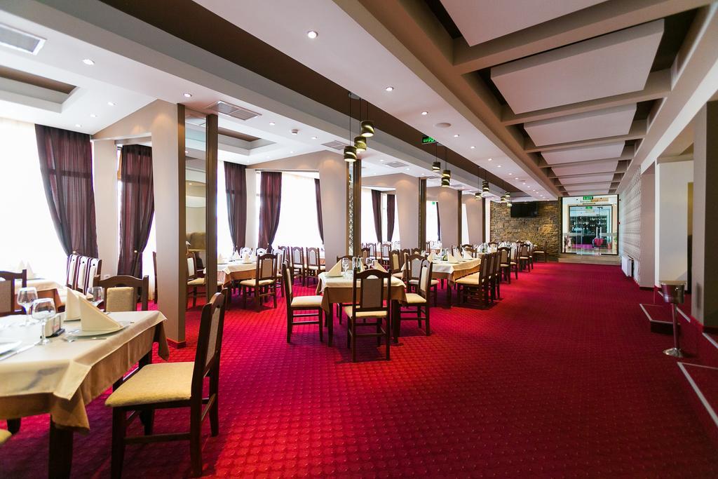 Paradise Spa Hotel Цигов-Чарк Экстерьер фото