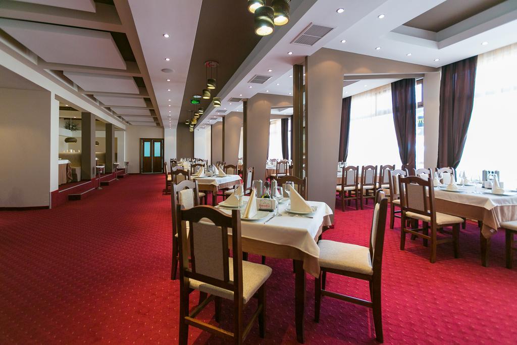 Paradise Spa Hotel Цигов-Чарк Экстерьер фото