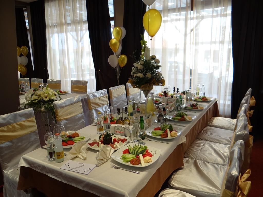 Paradise Spa Hotel Цигов-Чарк Экстерьер фото