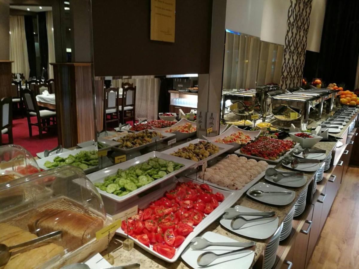 Paradise Spa Hotel Цигов-Чарк Экстерьер фото